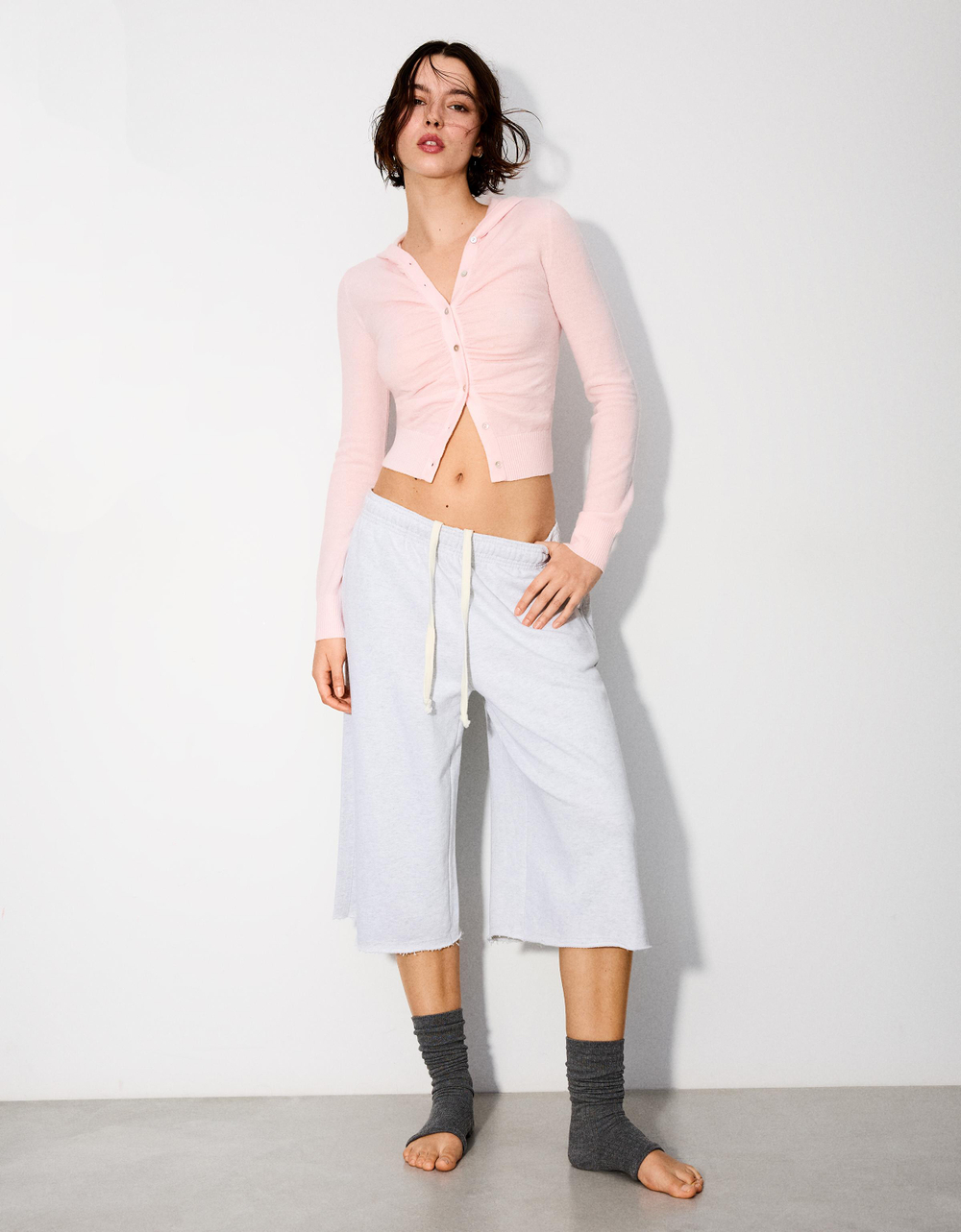 Женский кардиган тонкой вязки с капюшоном - BERSHKA