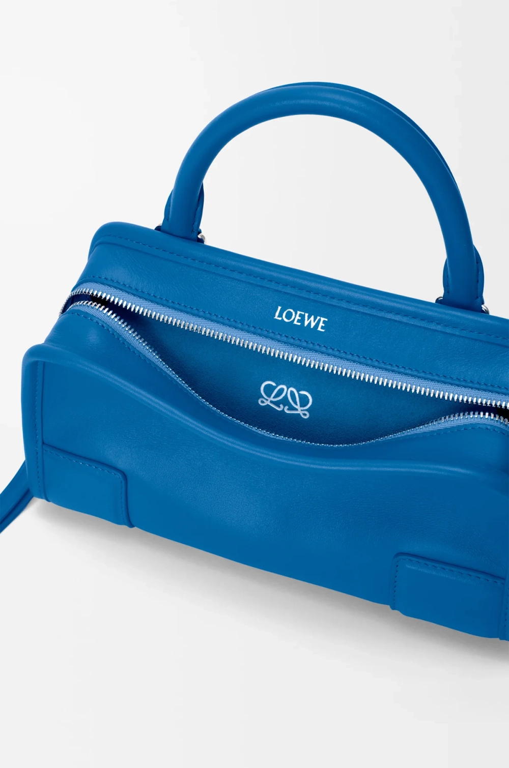 Loewe Мини-сумка Amazona 180 из мягкой телячьей кожи, королевский синий