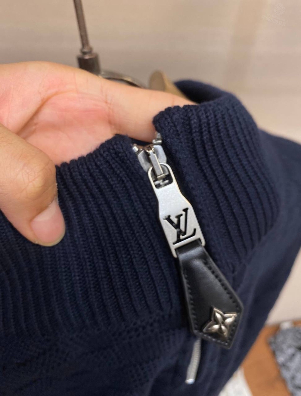 Свитер Louis Vuitton