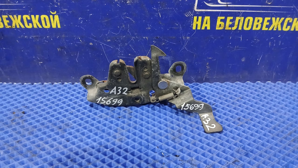 Замок капота NISSAN CEFIRO 1997-2000