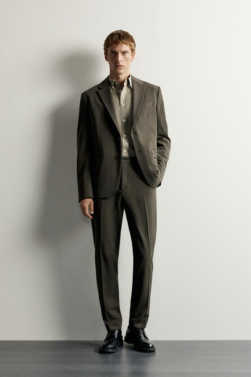 ZARA КОСТЮМНЫЕ БРЮКИ COMFORT, ТЕМНО-ЗЕЛЕНЫЙ