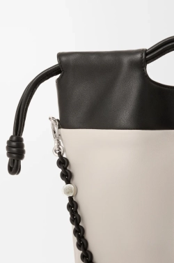 Loewe Сумка-тоут Flamenco из мягкой кожи ягненка наппа, экрю/черный