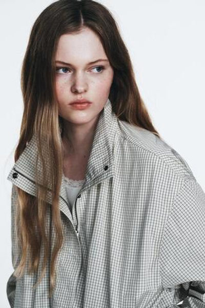 Нейлоновая куртка с каре - ZARA
