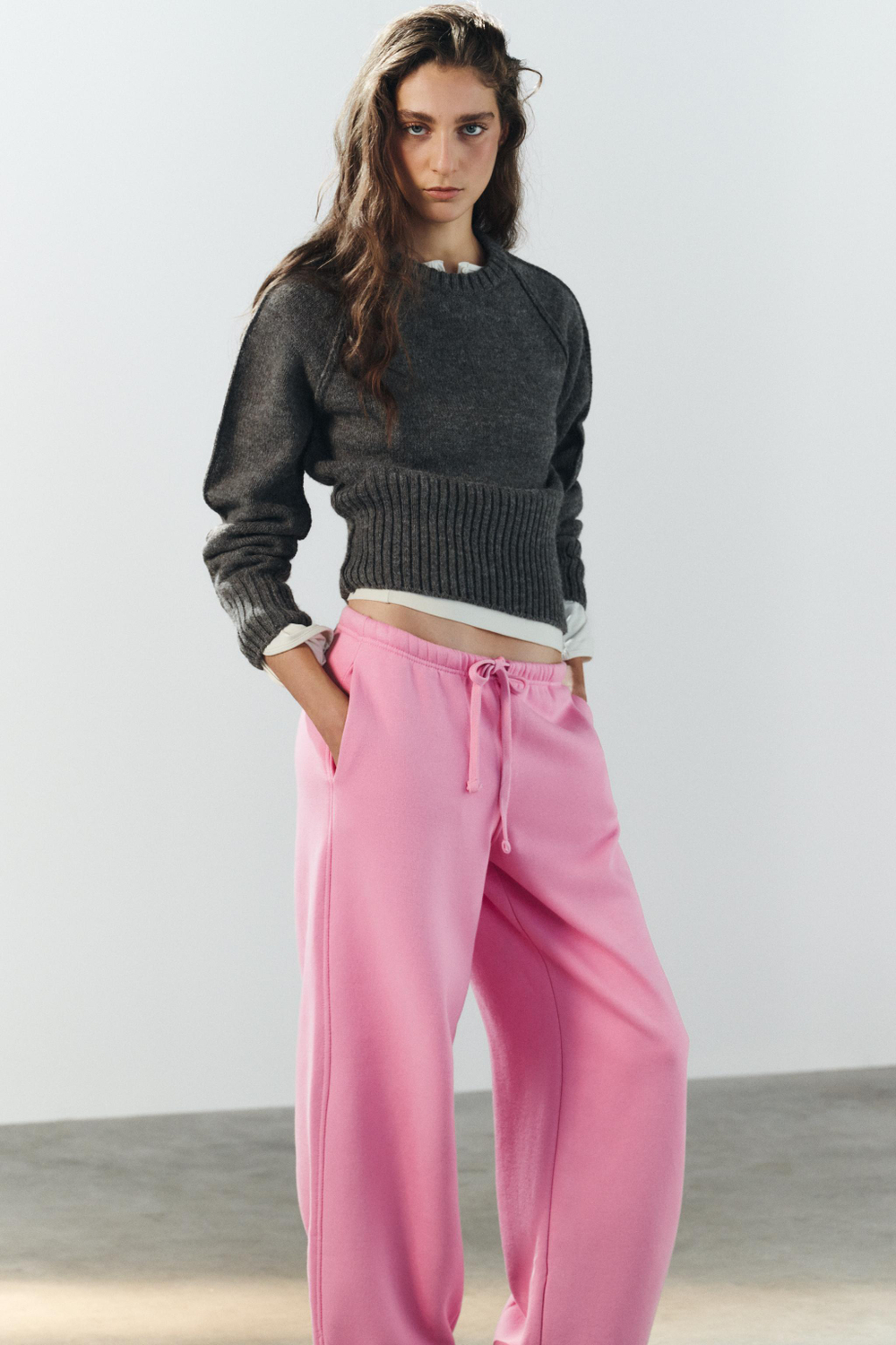 БАЗОВЫЕ ПРЯМЫЕ БРЮКИ С РЕГУЛИРУЕМЫМ НИЗОМ — ZARA