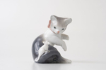 Коллекционная фарфоровая фигурка котенка с мышкой на хвосте Lladro