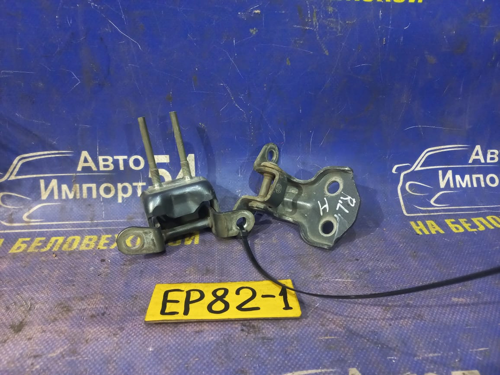 Петля двери задней левой TOYOTA STARLET 1994
