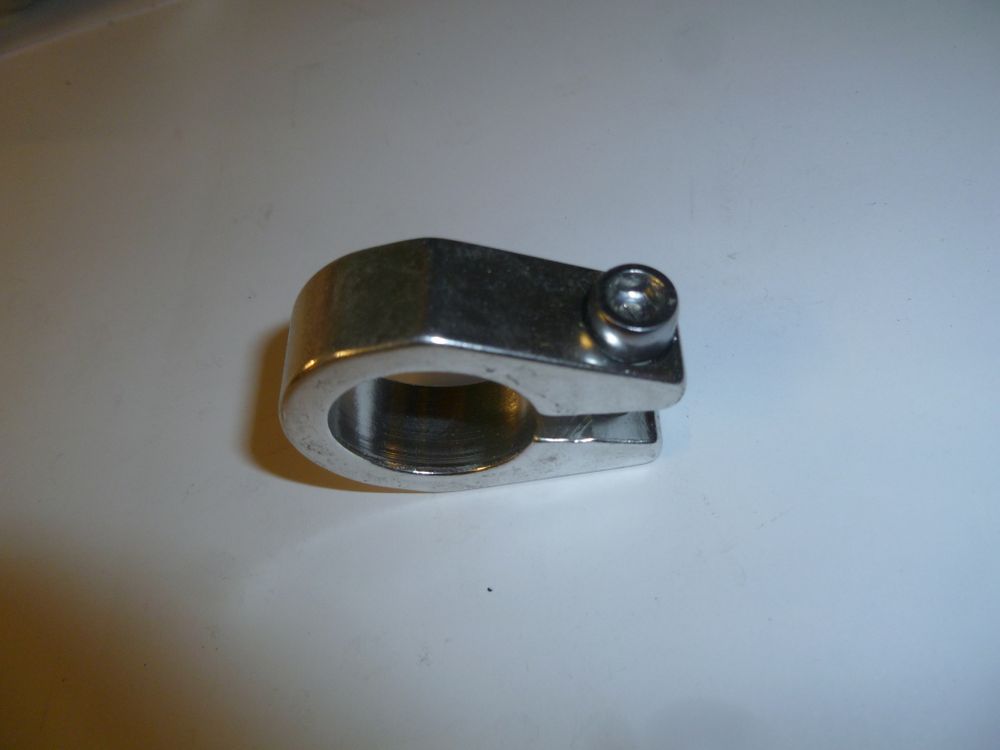 Фиксатор рукояток для виброрейки ТСС (Clip for handles,М128100011)