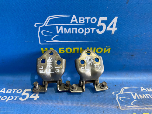 Петля двери передней левой MITSUBISHI DIAMANTE 1996