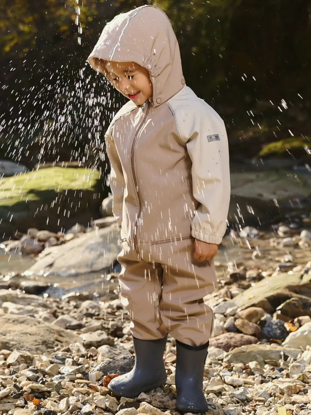 Комбинезон Softshell Колор-блок "Латте" с варежками 0+