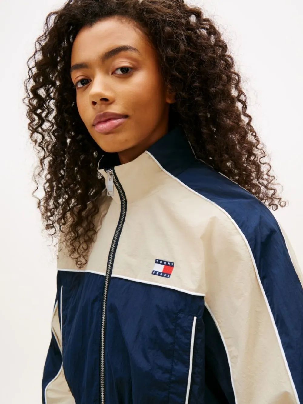 Ветровка женская TOMMY JEANS TJW NYLON PIPING JAC