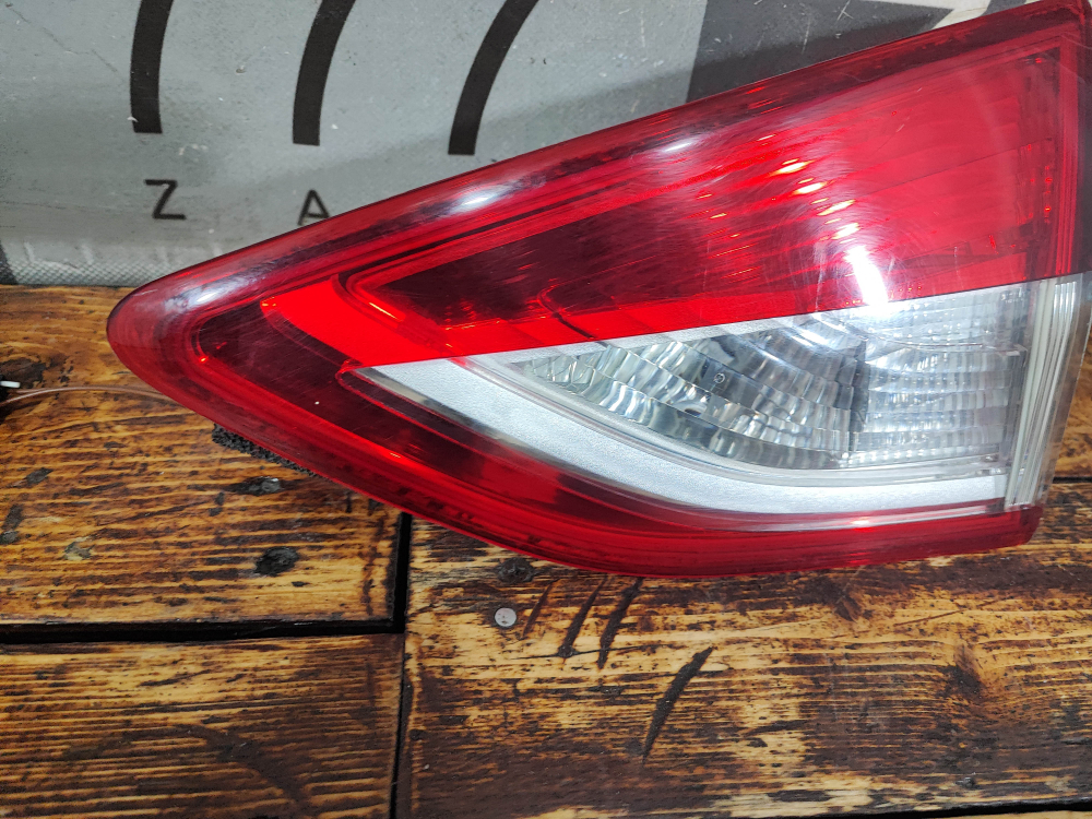 Фонарь задний правый Ford Kuga 2 (CBS) 12-16 Б/У Оригинал 1802504