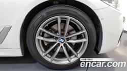 BMW 5-Series 520i M Sport — 2020
