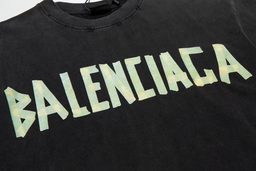 Футболка Balenciaga