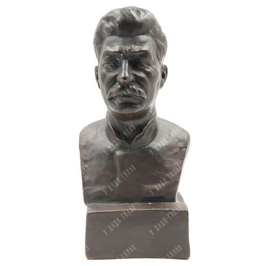 Бюст И. В. Сталина. Гжель. Автор Василик Н. Всекохудожник. 1933 г.