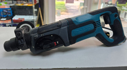 Перфоратор Makita HR2475