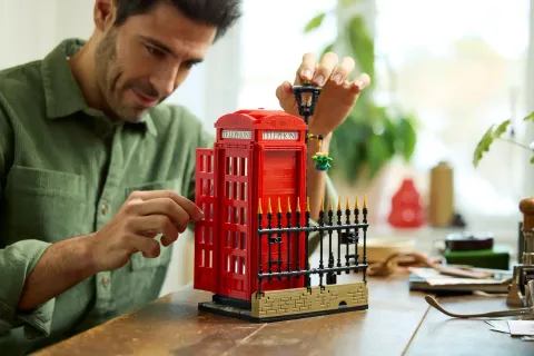 Конструктор LEGO Ideas 21347 Красная лондонская телефонная будка