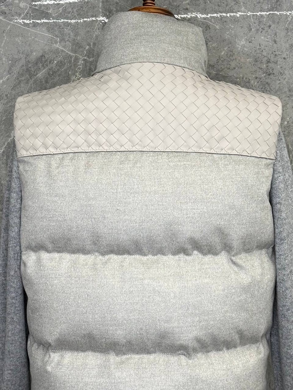 Пуховый жилет Bottega Veneta