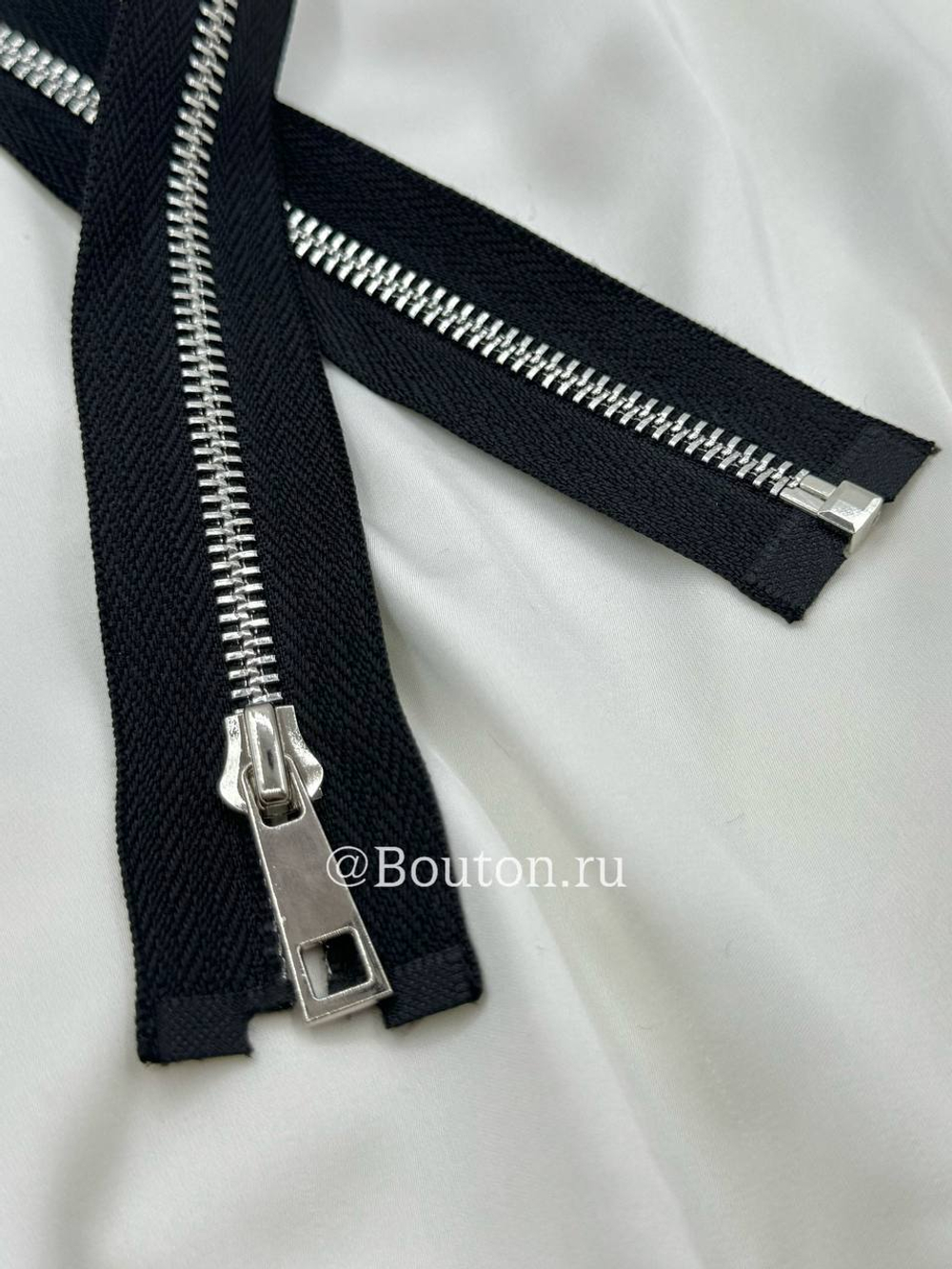 Молния серебро черная