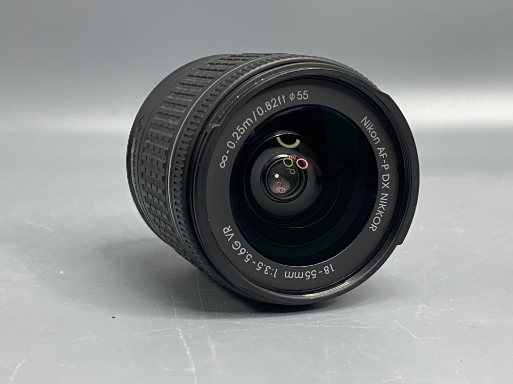 Nikon D5300 kit 18-55mm 3.5-5.6G VR 2.600 Кадров