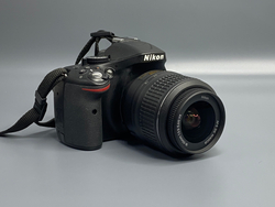 Nikon D5200 + Kit 18-55mm 10 420 кадров