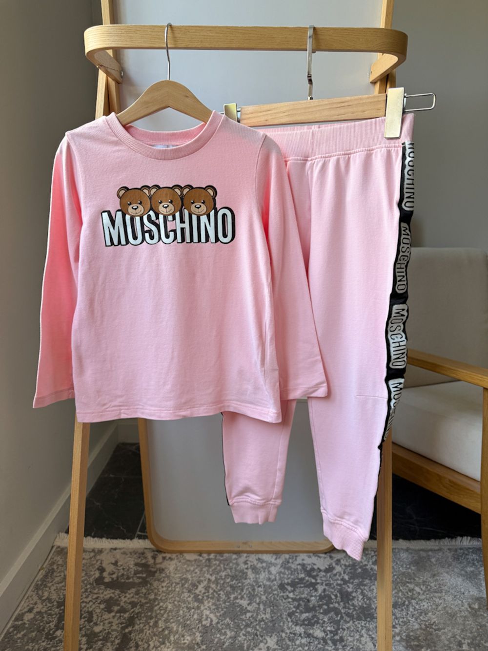 Костюм Moschino, 116
