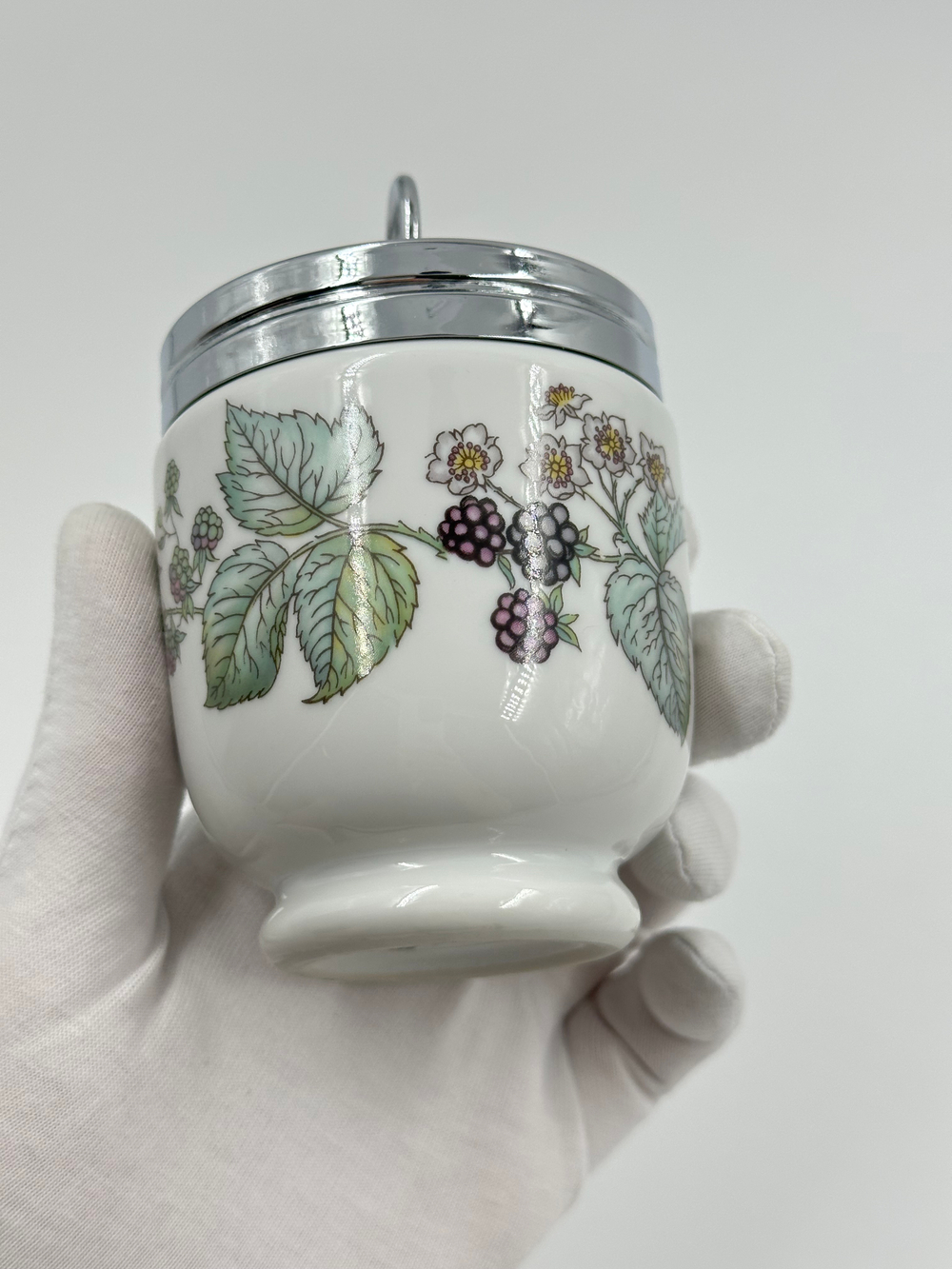 Кодлер на 2 яйца Royal Worcester, Lavinia