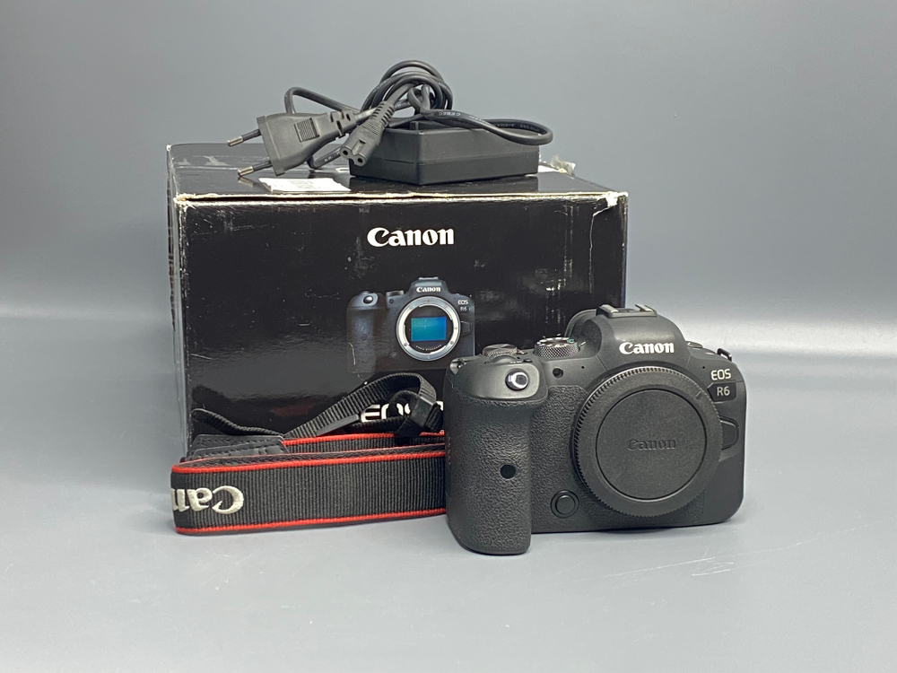 Canon EOS R6