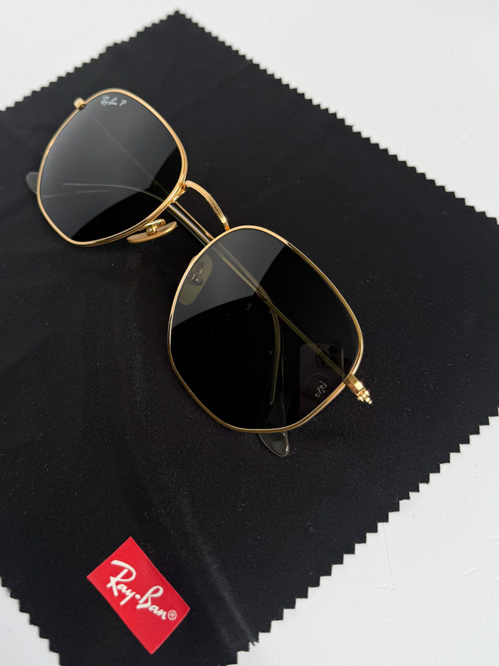 Солнцезащитные очки Ray-Ban