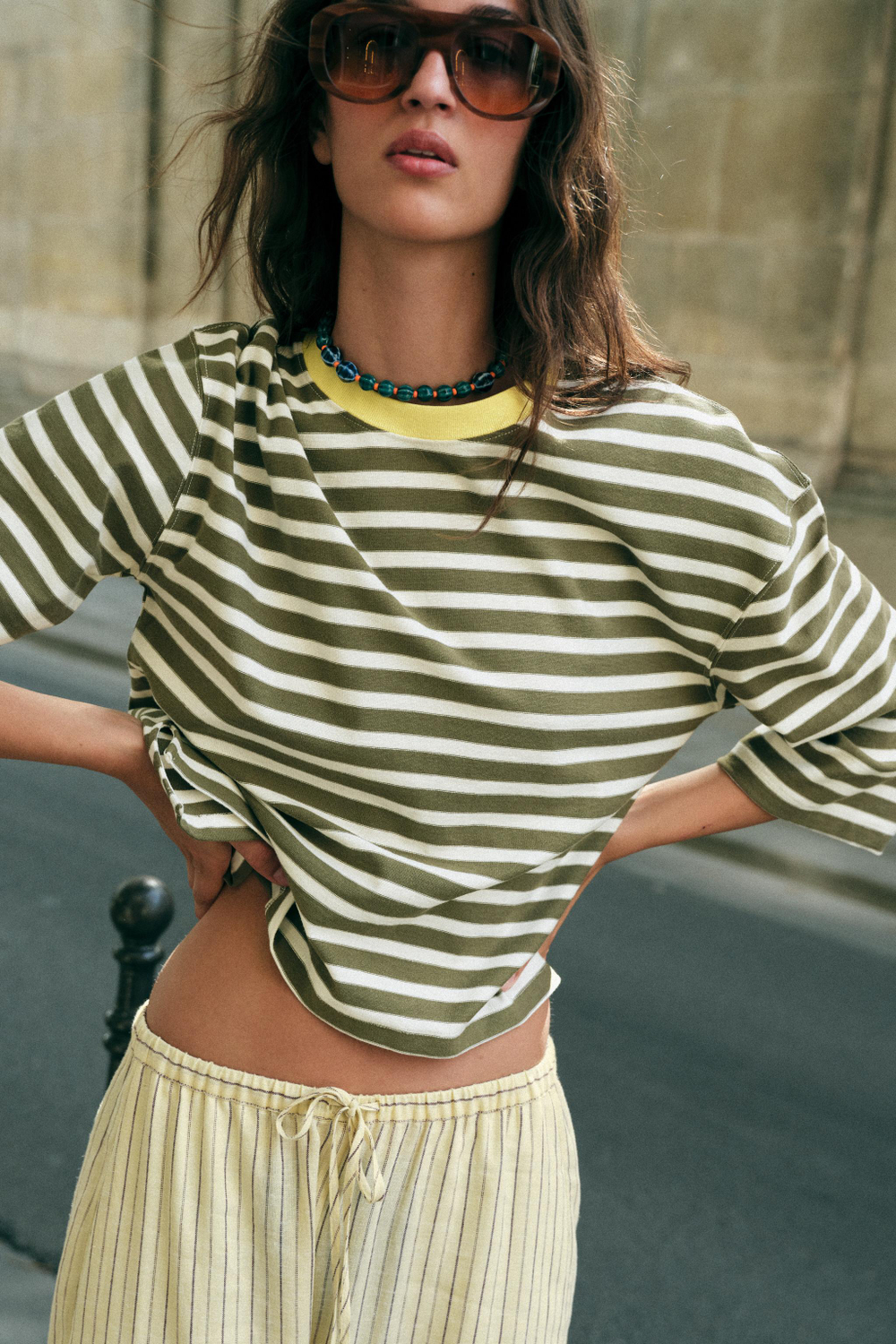 ФУТБОЛКА В ПОЛОСКУ С КОНТРАСТНЫМИ ДЕТАЛЯМИ — ZARA