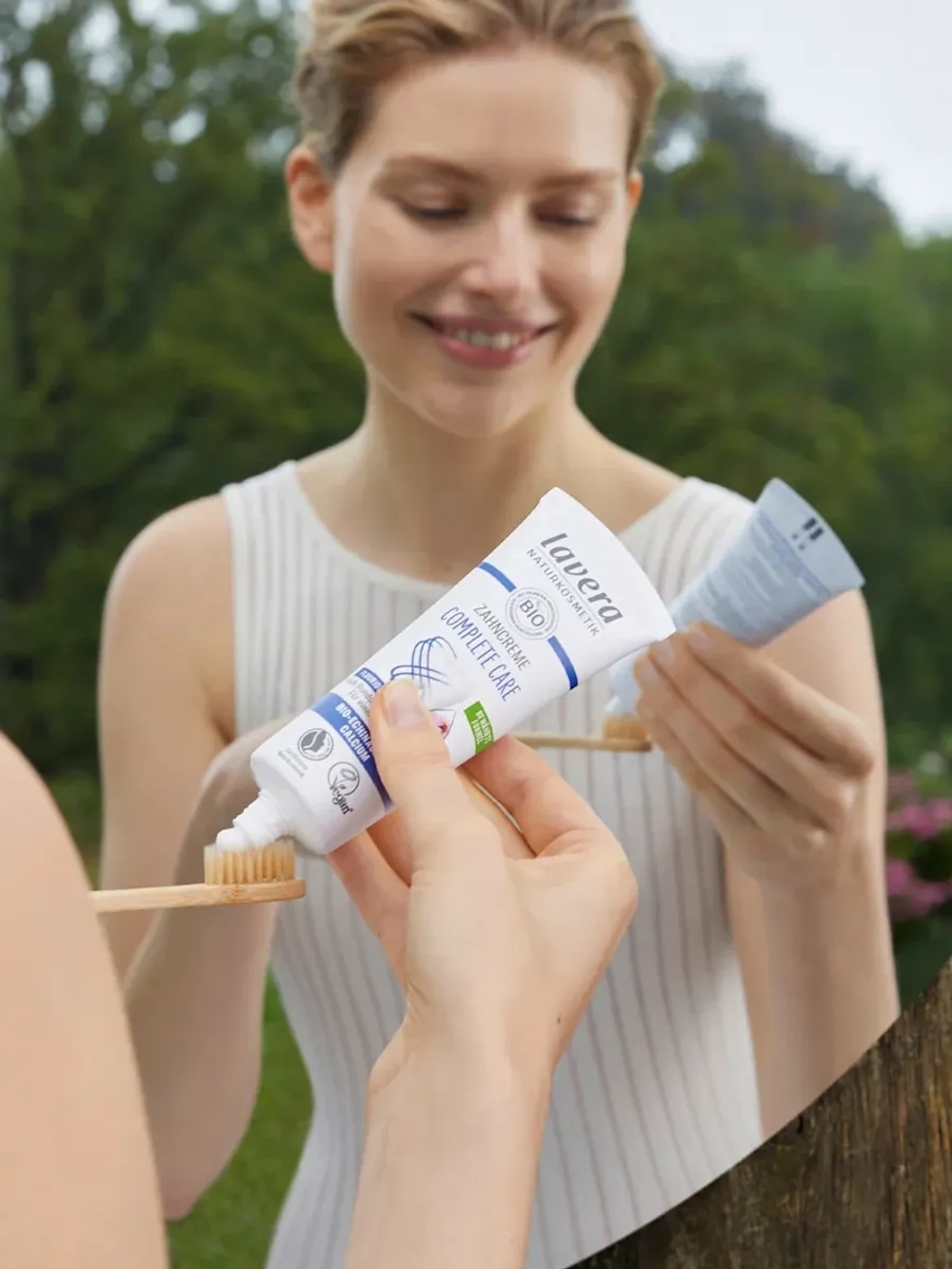 Зубная паста Complete Care с кальцием без фтора, 75 мл