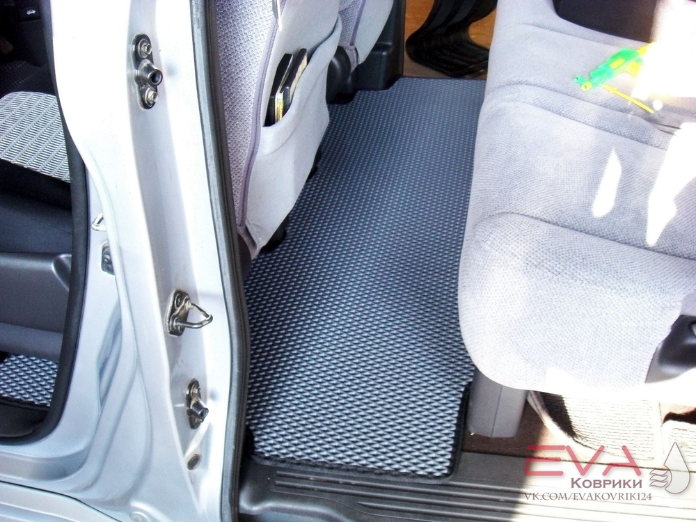 Honda Stepwgn 3 поколение (05.2005 - 09.2009)