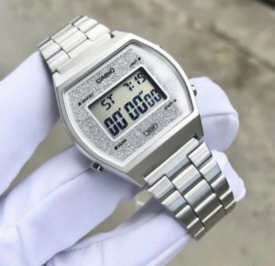 Наручные часы Casio B640WDG-7E