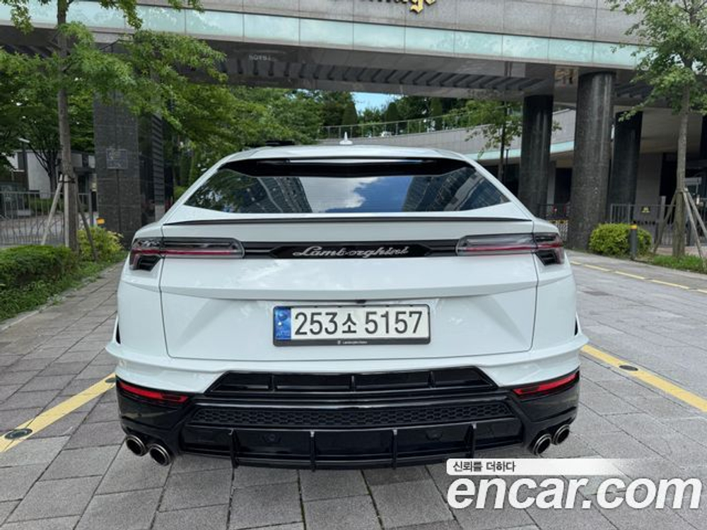 Lamborghini Urus 4.0 V8 S — 2023