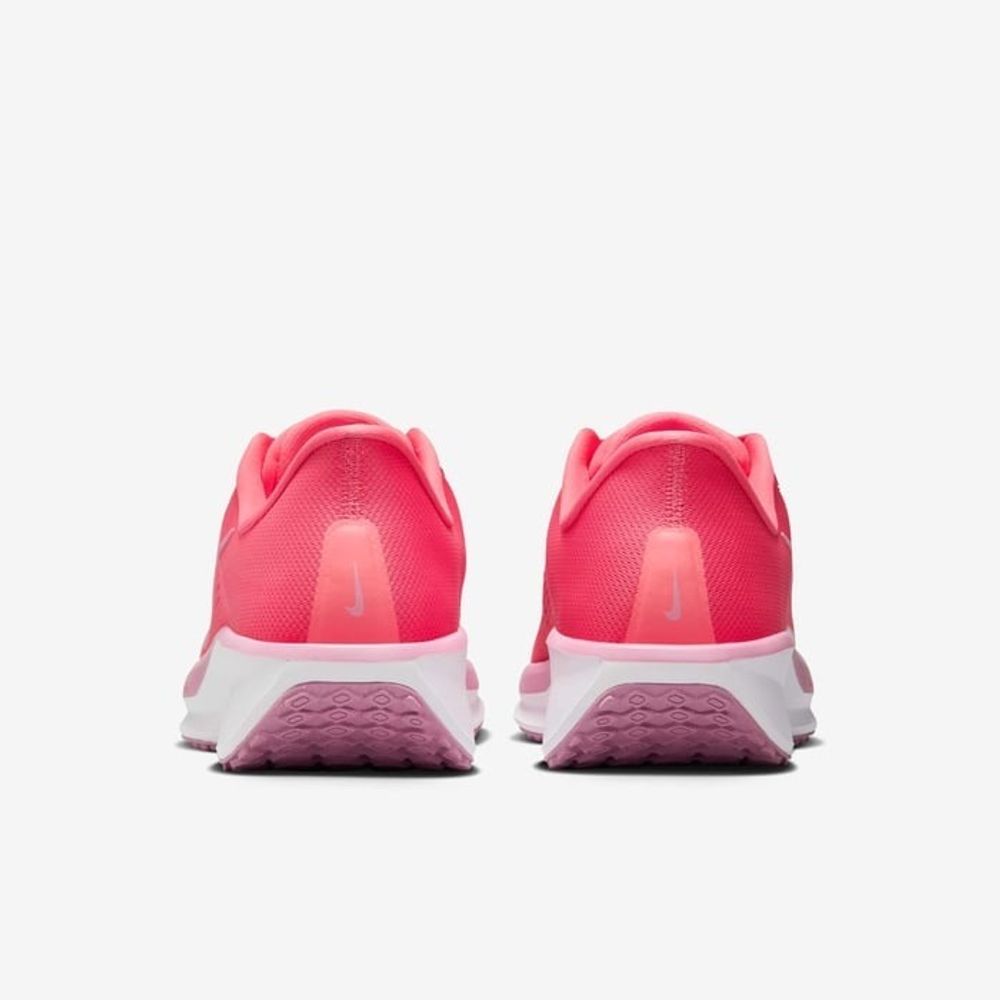 Кроссовки женские NIKE WMNS NIKE QUEST 6