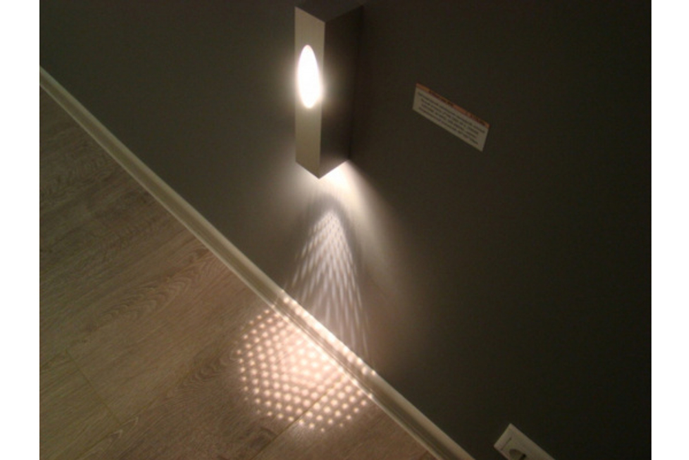 Brilliant rays WW LED светильник накладной 2*3W