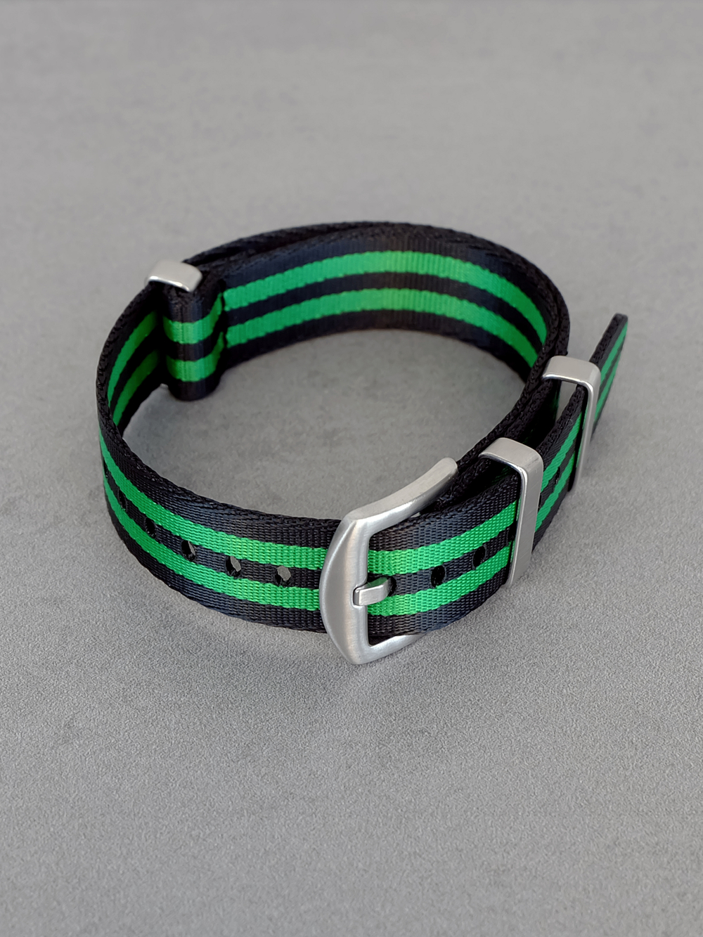 Nato Strap Premium - нейлоновый ремешок для часов