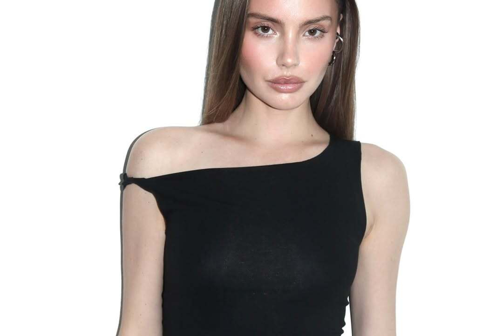 black asymmetric top