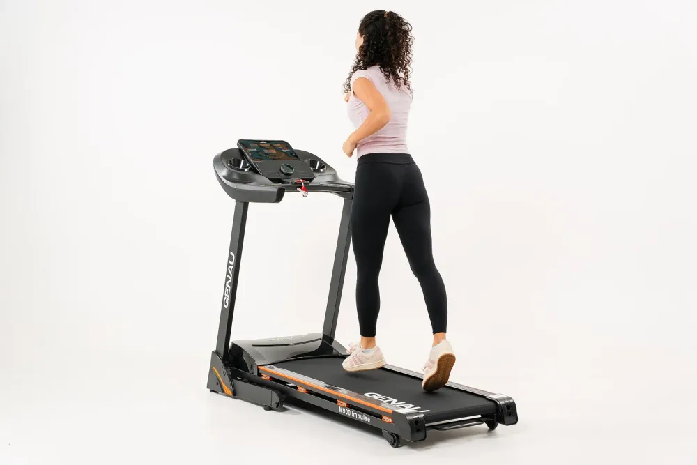 Беговая дорожка Genau Impulse M900