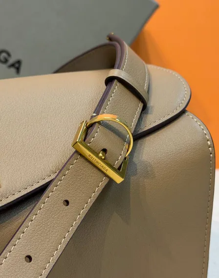 BALENCIAGA LE 7