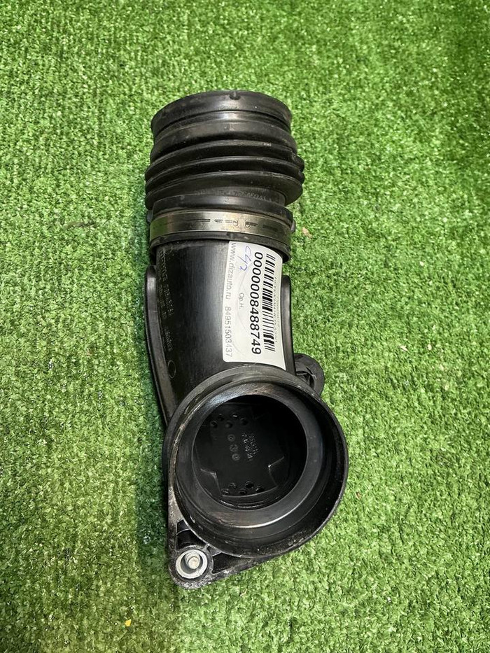Патрубок воздуш. фильтра Mercedes C w205 (14-23)