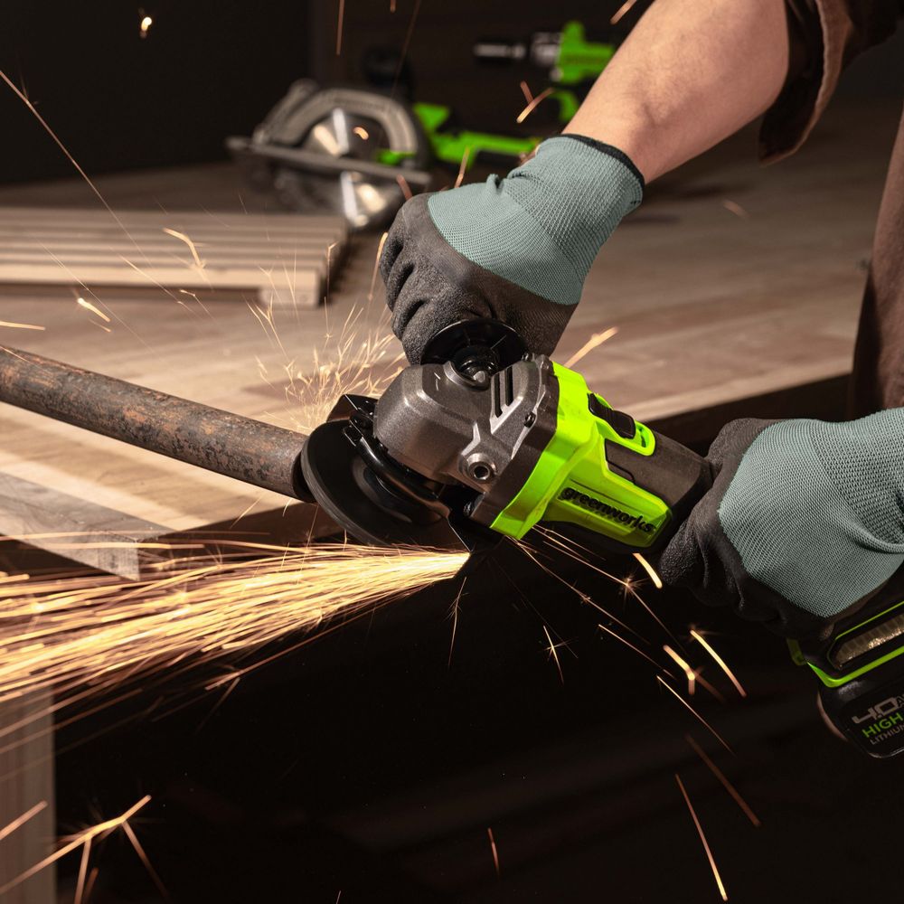 Угловая шлифовальная машина акк. Greenworks AG590, 24V, б/щет, 125 мм, 8500 об/мин, Anti-Kickback,1х8Ач,ЗУ,кор (3201007CUH)