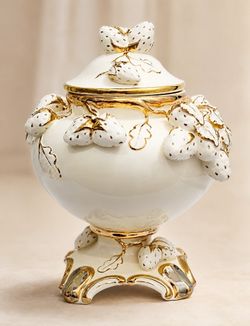 Lenardi 30-157 Фруктовница на ножке с крышкой 42 см в под.уп.(х1)Фарфор
