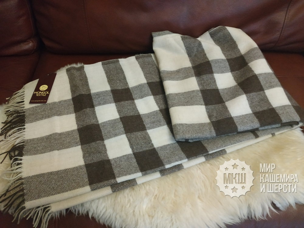Плед из 100% овечьей шерсти 150x200 см. MONGOLTEXTILE (Монголия) - бежево-белый (MT-003)