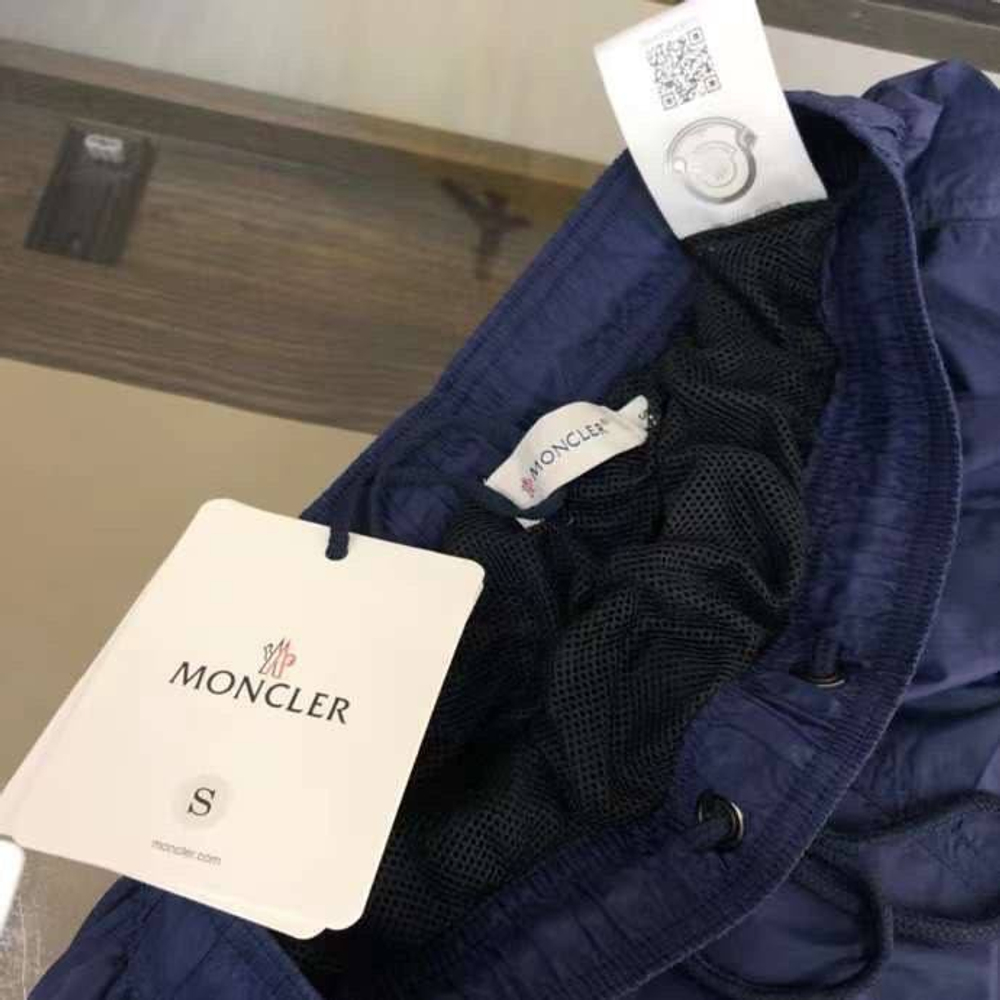Шорты Moncler
