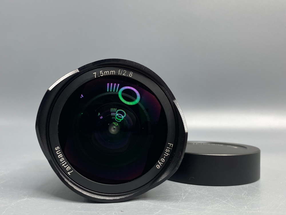 7Artisans 7.5mm f/2.8  Fisheye