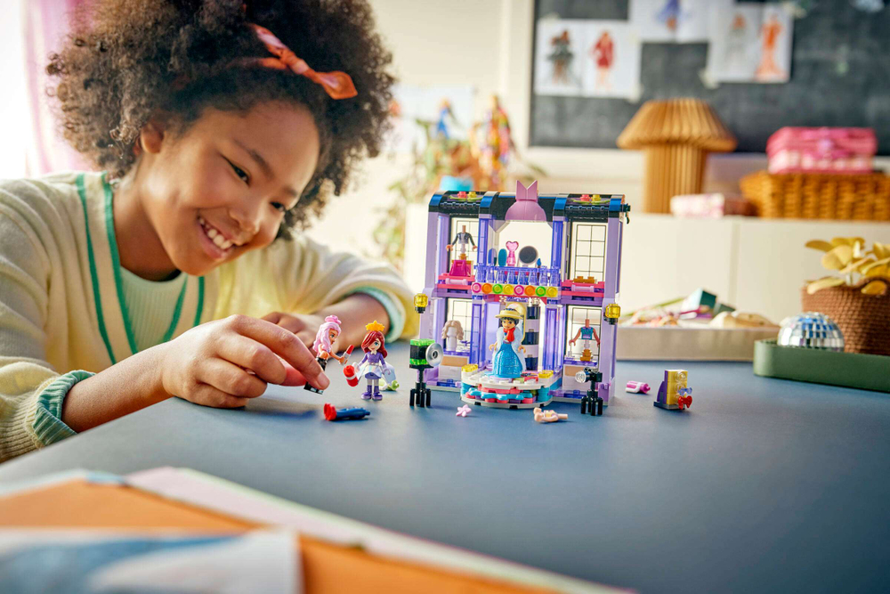 Конструктор LEGO Friends 42685 Heartlake City Fashion Show