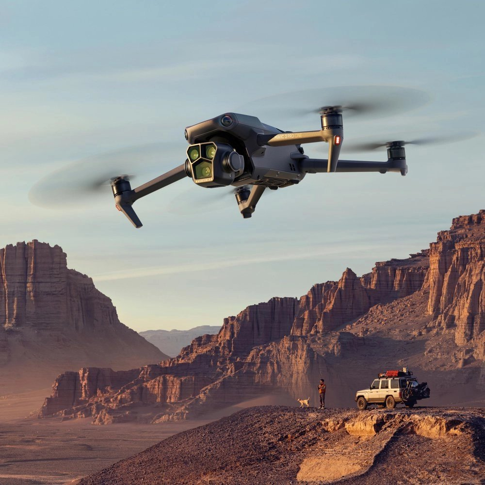 Квадрокоптер DJI Mavic 3 Pro (без пульта)