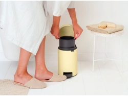 Brabantia Контейнер для мусора NewIcon 3 л желтый EAN 8710755233760
