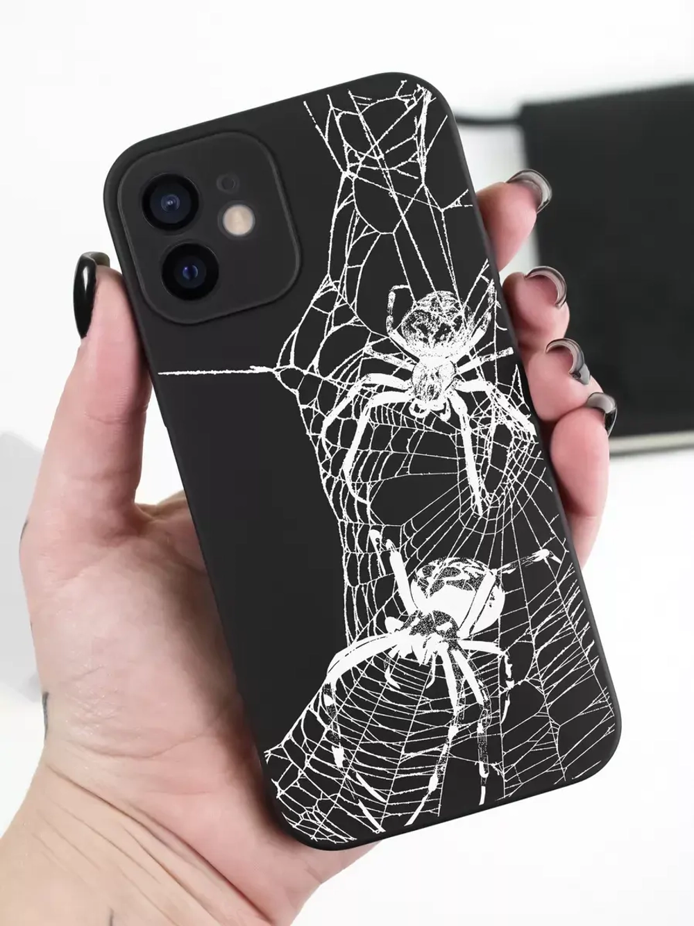 Чехол на iPhone 12 с принтом
