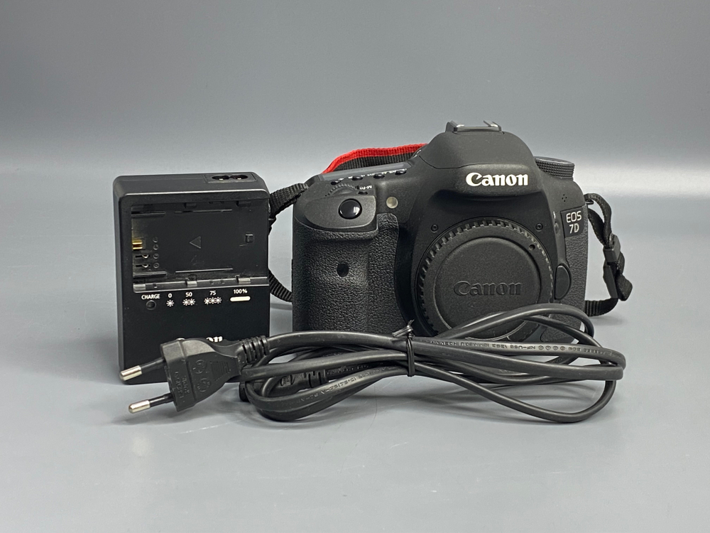 Canon EOS 7D 10 000 кадров.